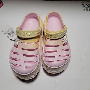 Nautica River Edge Platform Pink Yellow Flower Children’s size 2